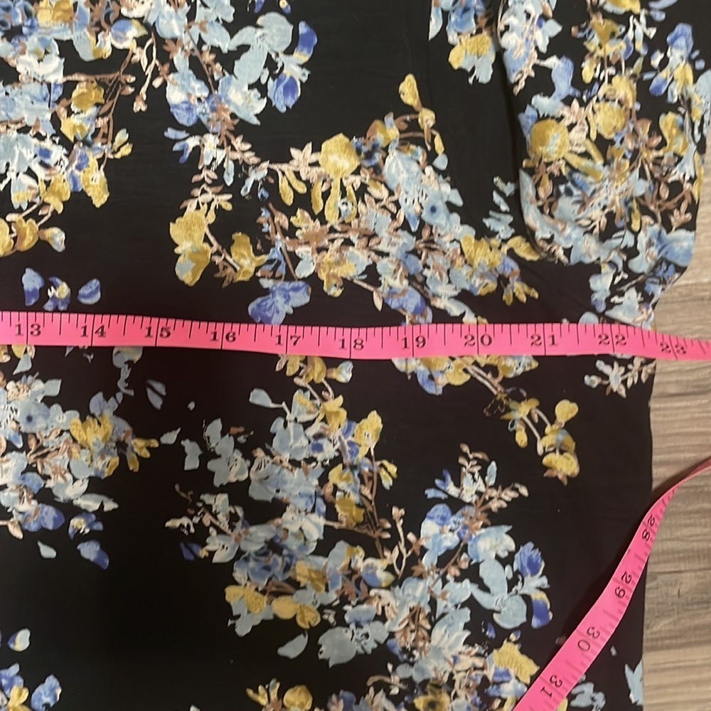J Jill Black Blue Floral Overlay Tunic - Picture 10 of 10